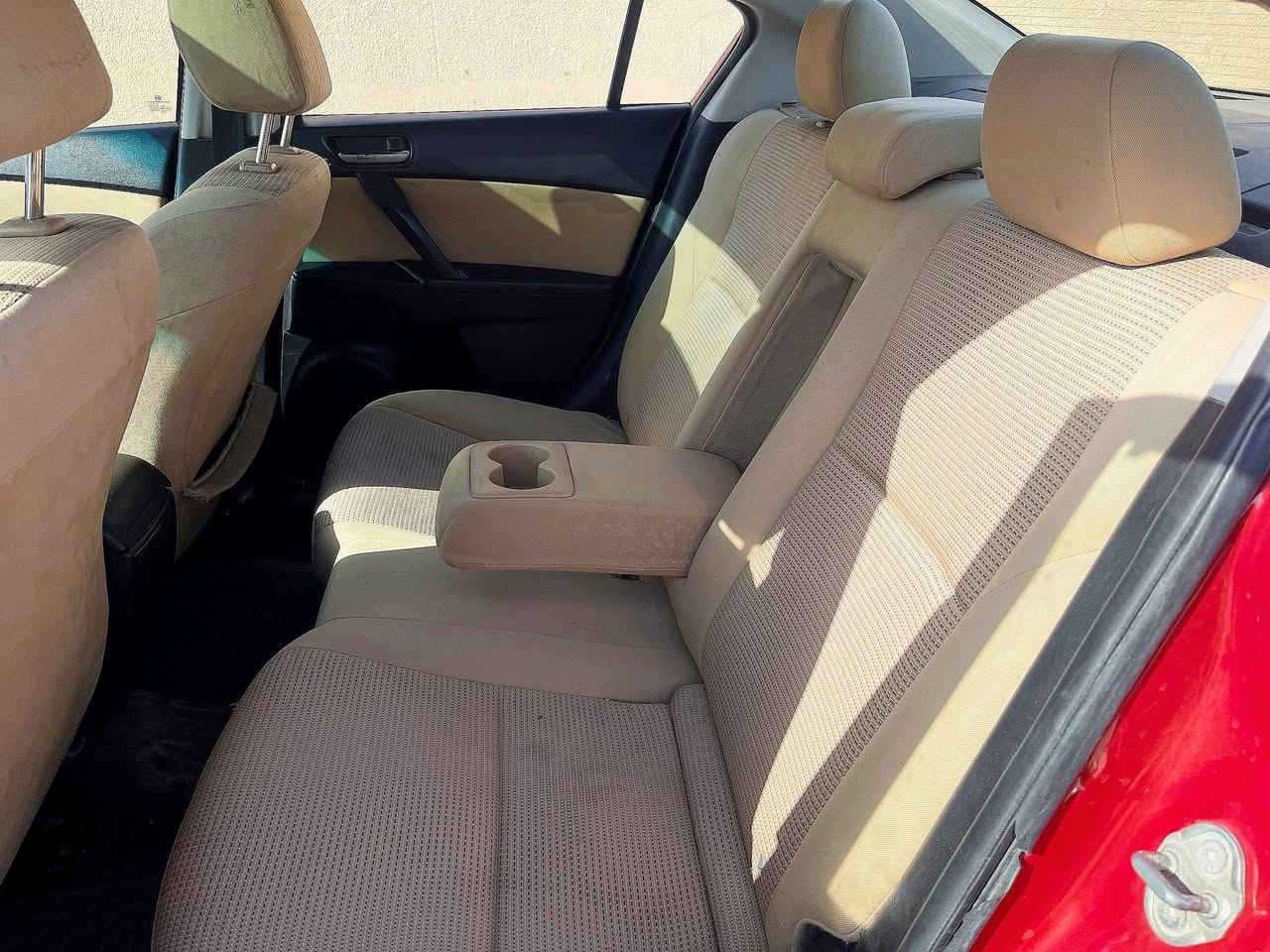 للبيع مازدا زوم ٣ موديل ٢٠١٢ خليجي فول مواصفات
بصمة تشغيل
فتحة سقف
تحكم ستيرن جهتين
مثبت سرعة
محرك ١٦٠٠ دوش
تبريد ثلج وتدفئة شغاله
تخم تاير جديد قبل اسبوع شاده
باتري جديد
تخم دسك جديد
كير ومحرك نظيف جدا ومكفول من الفتح
سياره جديده وما بيها نقص فقط البك لايت انضرب وانكسرت الجامه
بيها جراد وموضح كلشي بالصور اما كير ومحرك وكهربائيات كلها على وضع الشركة
القماره بيها جراد قليل وغلفتها و قبل التغليف مخليها مع الصور 
رقمها اربيل ( تريد تحويل تريد وكاله)
مكانها فلوجة وبغداد
سعرها : ٧٣ وبيها مجال
للتواصل : ***********
