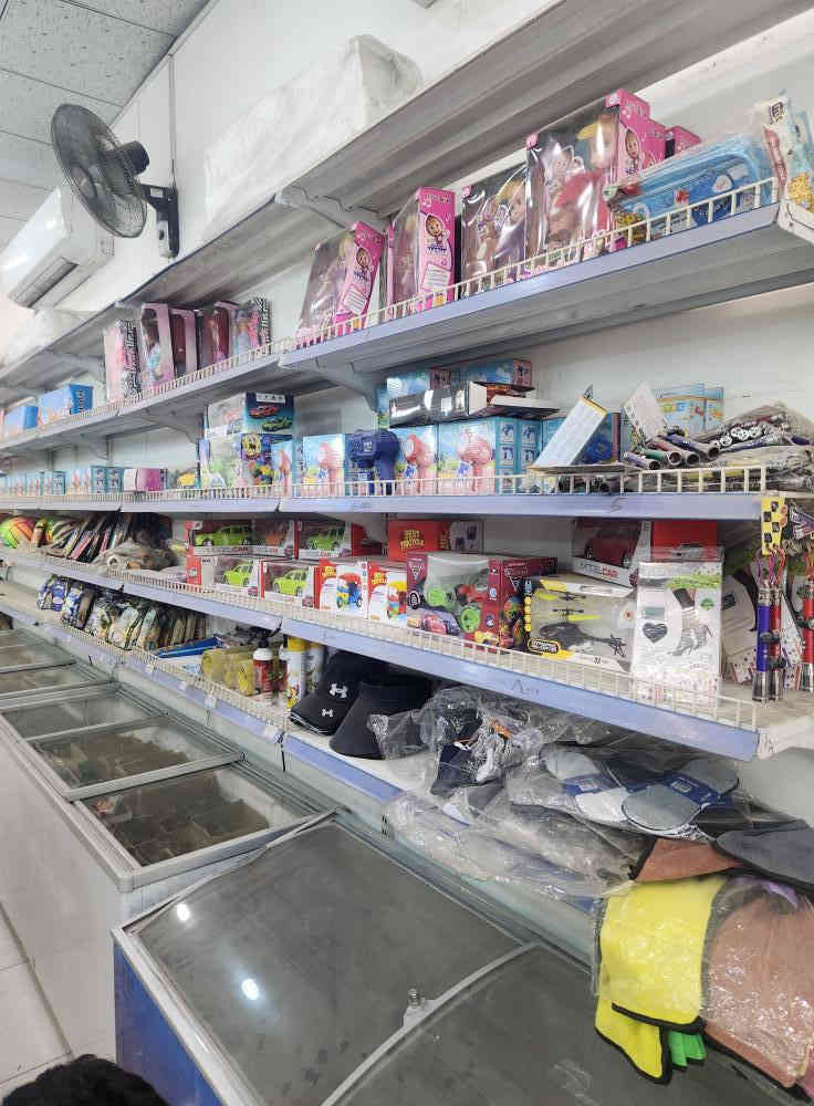 السلام عليكم رفوف اسواق ومجمدات عدد ٢  للبيع الموقع كربلاء الاستفسار الاتصال واتس اب او مباشر  ***********
