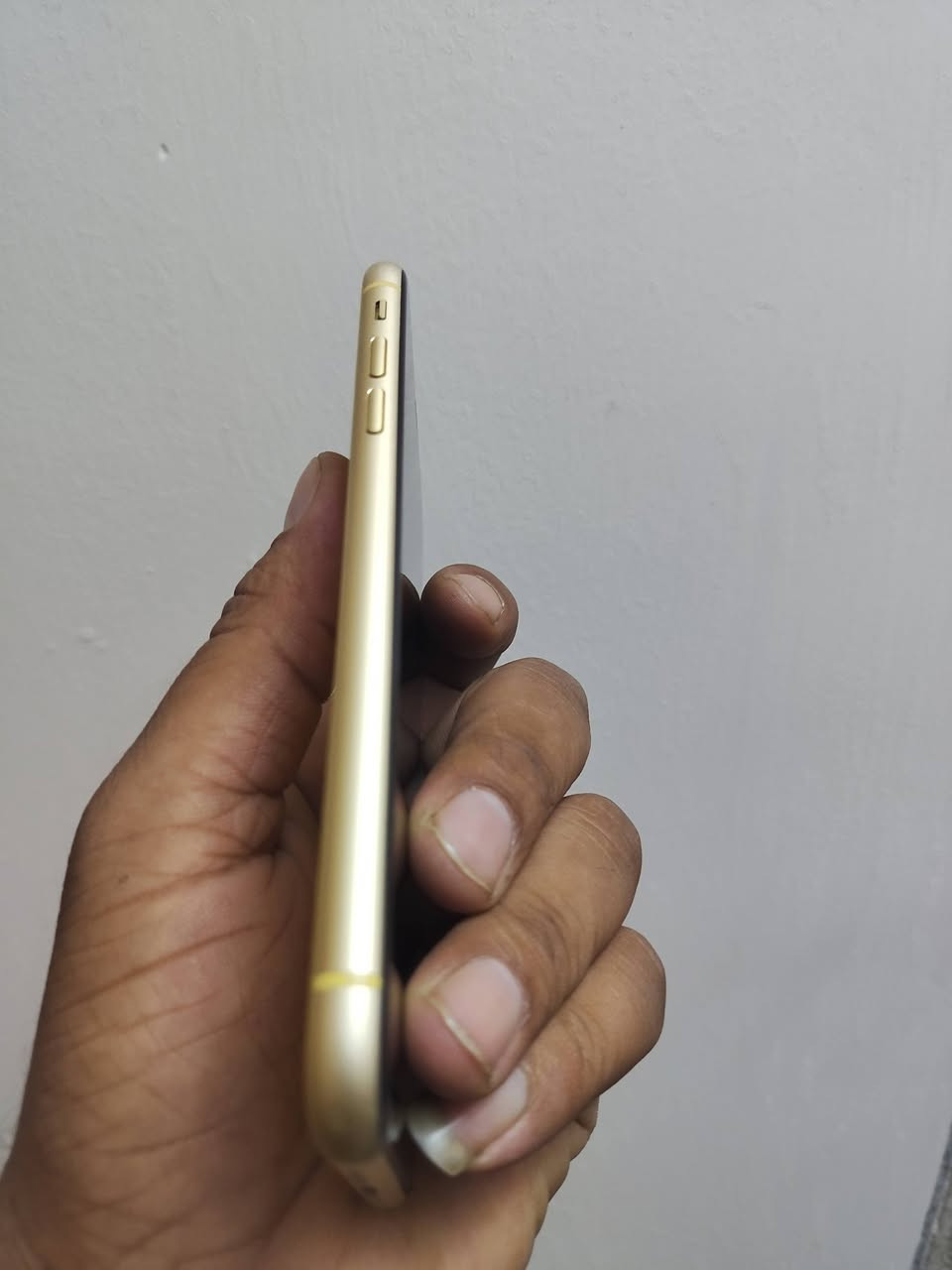 سلام عليكم ايفون XR ذاكرة 64 
بطارية 🔋 78 بلادية شاشة بلادية جهاز وتر بروف غير مفتوح 
فيس ايدي شغال كامرات شغال خط شغال واي فاي شغال 
بي هاي الفطور بالشاشة والضهر 
الجهاز بي حساب بالعدادات فقط 
تكدر اضيف حساب ثاني او تستخدم نفس الحساب البي 
للبيع او مراوس عنواني بغداد بلديات 
توصيل ماعندي سعر 150 بي مجال


**إذا كنت صاحب هذا الإعلان وتريد حذفه لأي سبب، رجاءا أرسل رسالة إلى الدعم الفني**