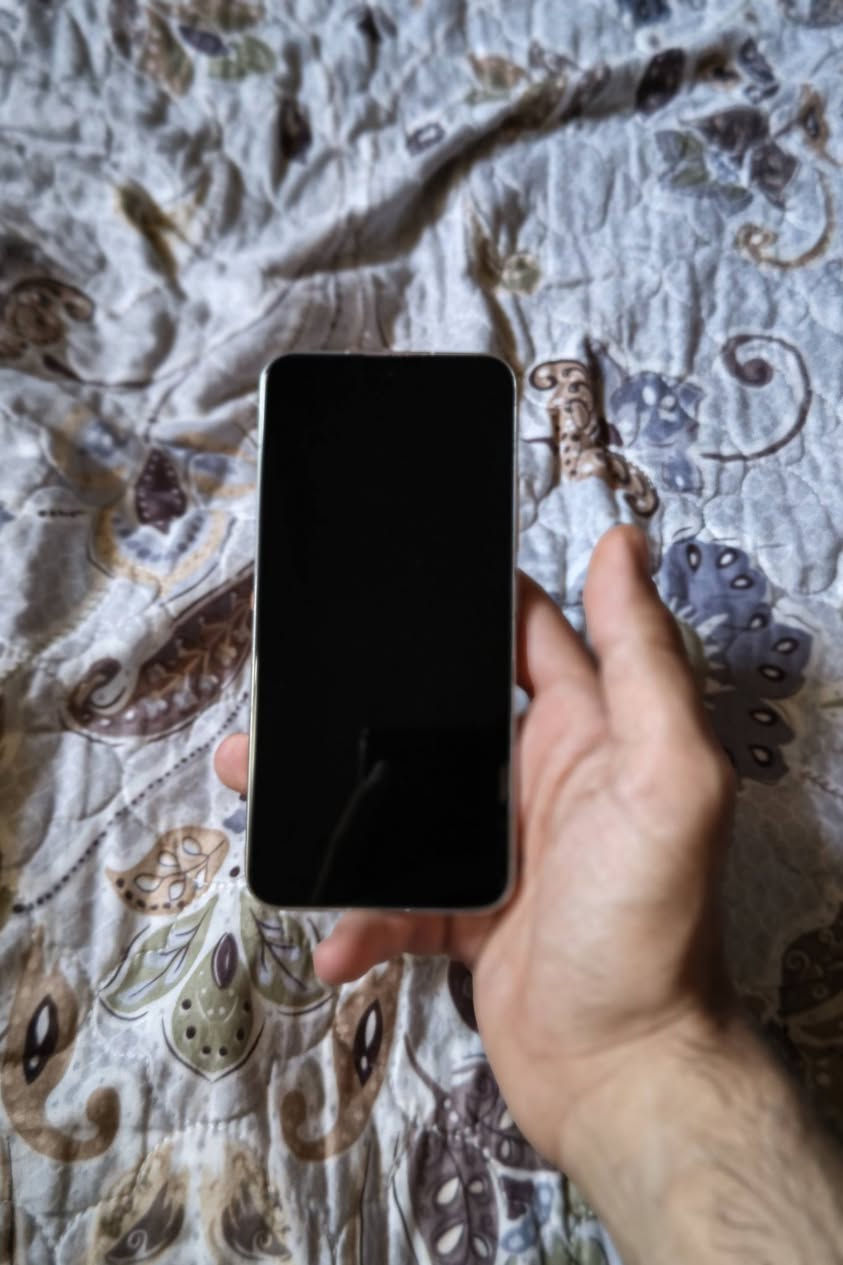 Xiaomi 13 || 256G 
للبيع فقط سعر 350 قفل لحد يكلي بي مجال
الجهاز نضيف كلش
مغلق تغليف شفاف كامل 
وياه كفرات 2 
بدون لاشاحنة ولا كارتون 
مكاني حي القاهرة 
واتساب 
***********
