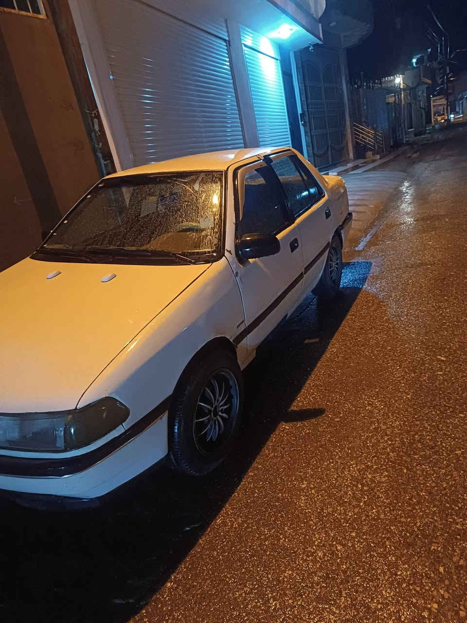 هۆندا اکسێنت مۆدیل ٩٤ کامل گیانی بێ حەیبە زۆر جایزە ماڵی فەقیرە ئاڕم پلاستیکی سلێمانی بەشەرتی ئاڕم و ئەوەلیات گێر حادی لایت و فڵچە و کیلۆمەتر و گێچ حەماوە مەزبوتە دوو جامی کارەبا بێ دەحم و لێدراوە کامل بۆیاخ نییە بە کامل دەیدەم ٤ تایە و ویلی زۆر جوانی لەبنە بێ تەقە و ڕەقە سەیارەیەکی تا بڵێیت نەرم و خۆشە پارەی ماتۆڕێکی ٣ تایە ١٣ گەڵا و مەجالێکی کەم تکایە نرخەکەی ئەوەندە نییە سەرم بهێشێنیت مشتەری وەرە سەیری بکە نە من هیلاک بکە نە خۆشت ڕێزم بۆ هەموو لایەک ***********
