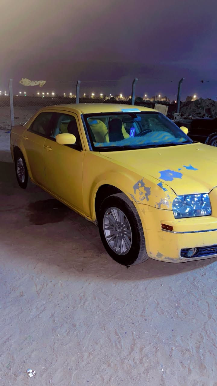 السلام عليكم. موديل 2009. مكفوله. مكينه. جديده. كير جديد. حداده. نظيفة تخم. تاير.  سياره. جاهزه. السعر 80 وبيهة. مجال. سنويه ما منتهيه عنوان بصره  للاستفسار ***********
