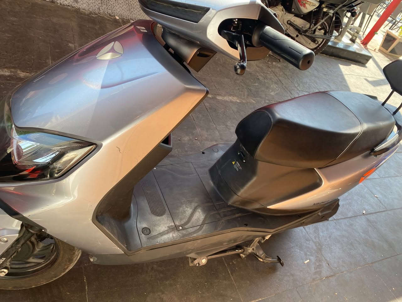 دراجه جديده استعمال قليل
6 بطاريات كرافن
وتر بروف ضد الماء
ملف حجم ممتاز
سعر 650 وبيها مجال 
العنوان صالحيه كاضميه


**إذا كنت صاحب هذا الإعلان وتريد حذفه لأي سبب، رجاءا أرسل رسالة إلى الدعم الفني**