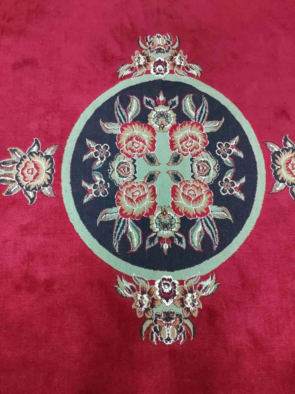 السلام عليكم
فرشة للبيع 
قياسها 3×4
مكاني حي القدس 
للتواصل على الارقام 
***********
***********
