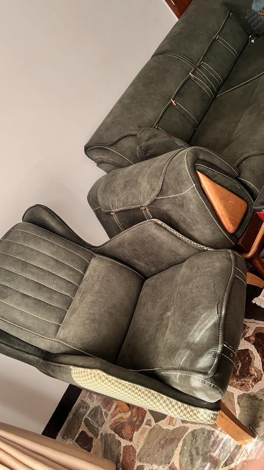 تخم تركي قلاب عشر مقاعد  مستعمل بحاله جيده سعره ٧٥٠ الف
لونه بالصور باهت بالحقيقه لونه عسكري طووخ مكاني حي الجامعه حي حطين  رجاءآ للجادين فقط الاتصال بالرقم 

***********
