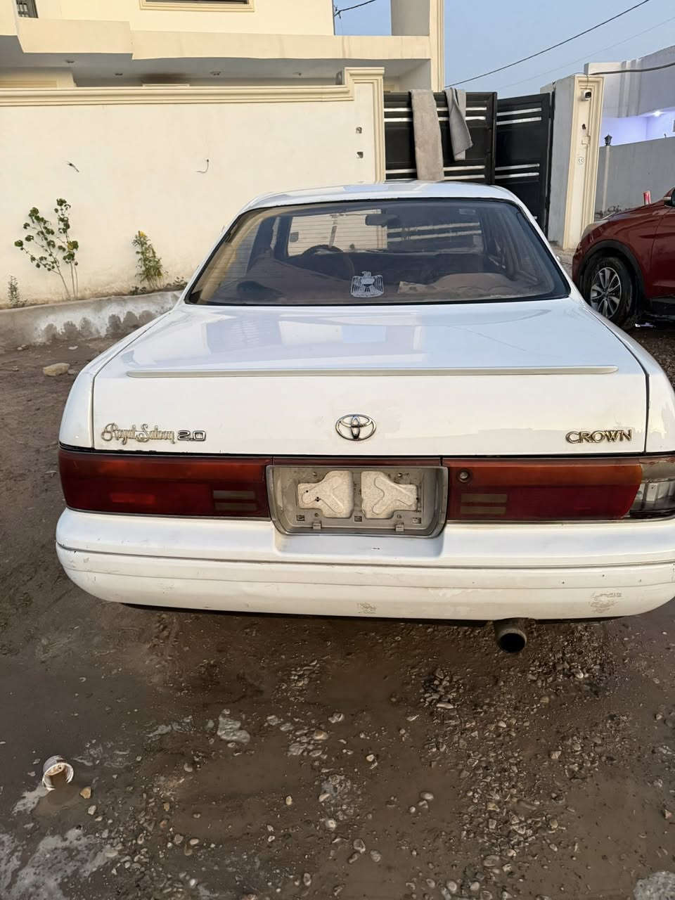 بطة ١٩٩٣ صبغ عام بيهة طخة بالجاملغ اليمنة وشخط ليورة سيارة نقصهة بس تبريد رايدهة ب٤٠
مكاني واسط 
***********
