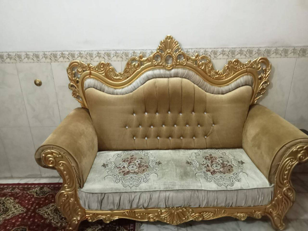 تخم ملكي 10 مقاعد مستعمل قليل تجي تفحصه اي ضرر مابي  للبيع السعر 375 بي مجال للشراي
العنوان. بغداد شعب حي البساتين
للاتصال/***********
