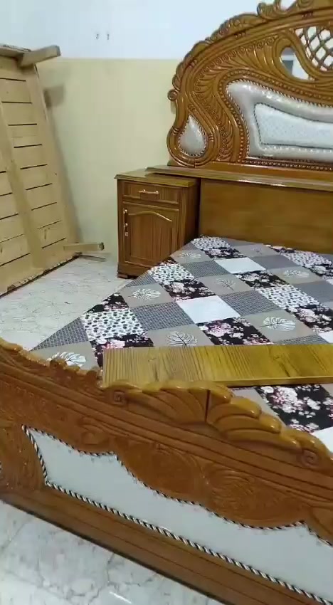 غرفه نوم جديده مامستعمل ابد لبيع با مليون و 125 
مكان جانب الأيمن أقرب نقطه داله  مدرسه الرحمه   الرقم الموبايل ***********
