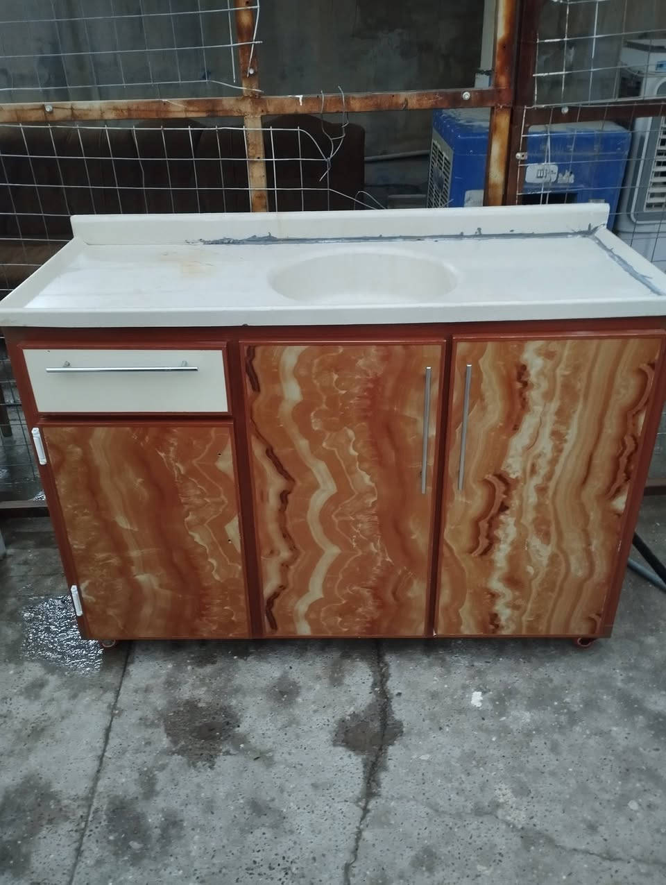 سنوكه للبيع اي عيب ما بيهن الشراي يخابر ***********
