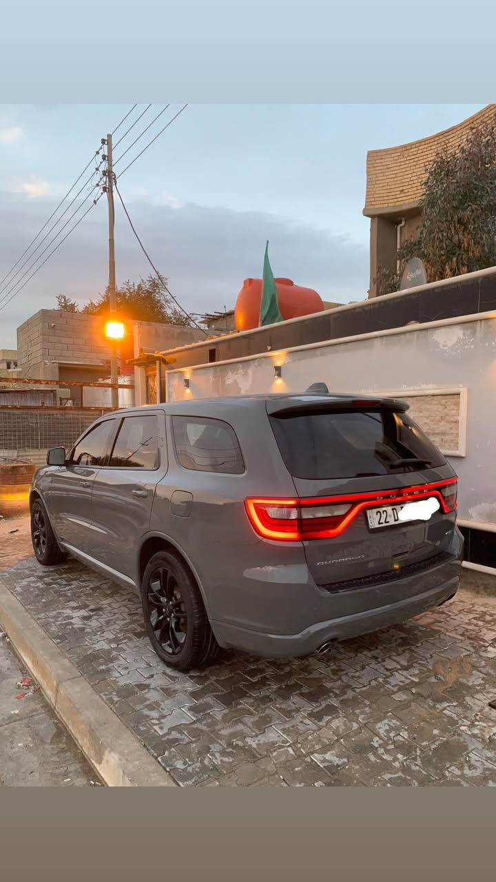 سلام عليكم للبيع دوج دورنكو موديل 2020 لون اسمنتي سياره GT فول عده فتحه بيه بنيد صبغ و خشوم جاملغات الاماميه فقط الباقي كله كفاله سياره جديده اي نقص ما بيه تضليل بيه بلسنويه رقم اربيل سعر 265 
رقم أستفسار ‭٠٧٧٠ ٥٤١ ٣٢٧٣‬ Singapore
