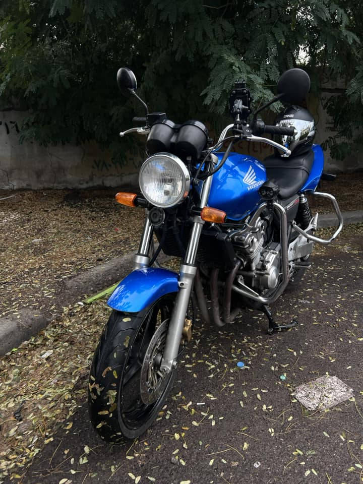 السلام عليكم
اللهم صلي على محمد وآل محمد 
اعادة نشر بسبب الوعود الكاذبه
CB400 موديل 2016 هايبر
للبيع 
مكفوله كفاله عامه اوراق فقط لا كمرك ولا رقم
المكان بغداد 
للاستفسار *********** متواجد على الواتس اب
