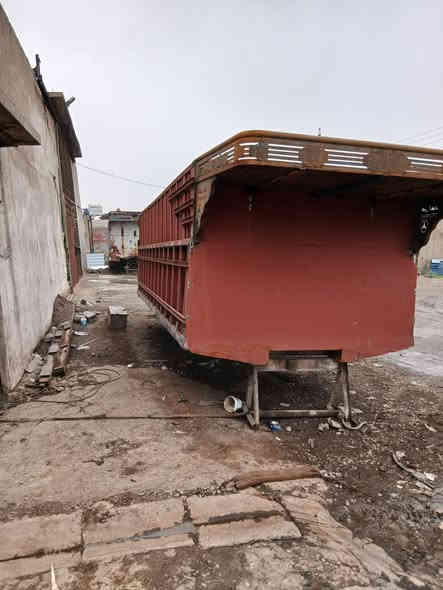 للبيع بودي  اقجم جديد مع صندوق جاملغات مكان الموصل *********** ***********
