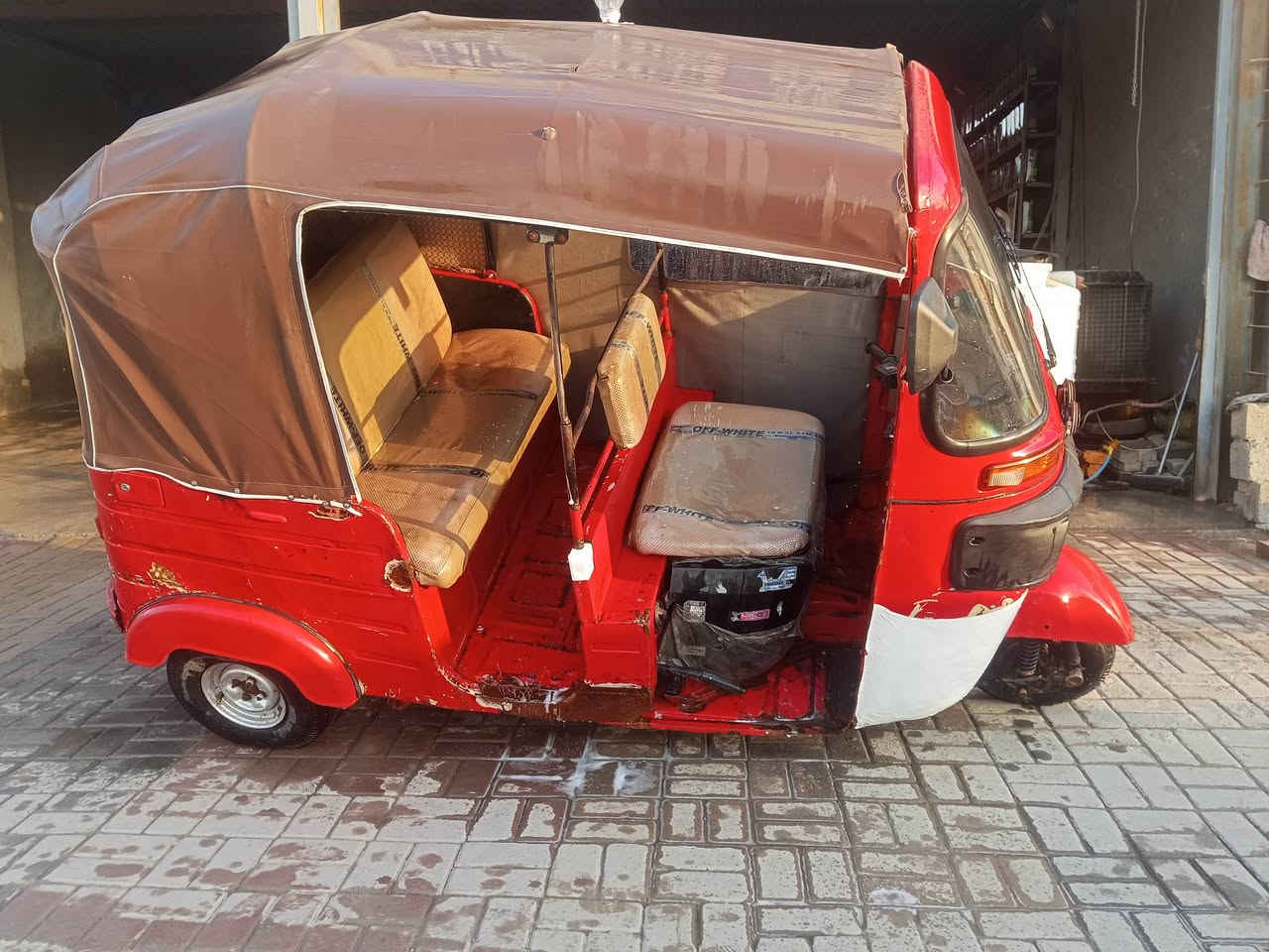 للبيع السعر 3 ونص وبيها مجال للطيبن المكان كربلاء الحولي 100 موديل 16 رقم وسنويه ***********
