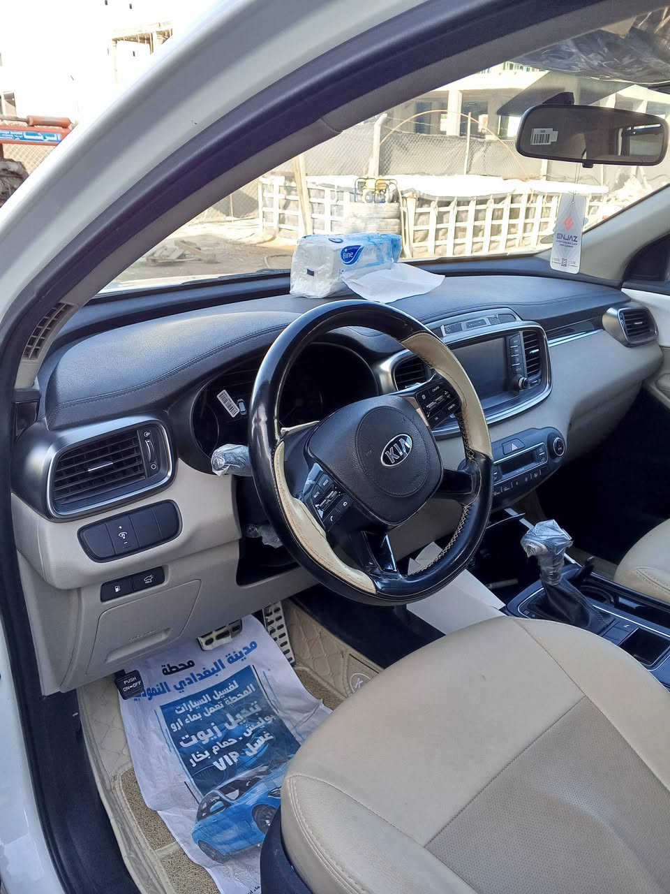 للبيع كيا سورنتو خليجي وكالة الدولية 
موديل 2020 بنظافه الزيرووو 
ماشيه 72 حقيقي شرط الفحص 
المواصفات 7 جي بي إس 
محرك v6 سبعة راكب ثلاث قطع تبريد 
بصمه تشغيل ++بصمه أبواب دخول ذكي 
صندوق كهرباء كراسي كهرباء تبريد 
 ++كامره دواره 
حساسات امامي خلفي وبعد بيها مواصفات 
السيارة جديده 
رقم بغداد باسمي شخصياً 
هاتف ***********
