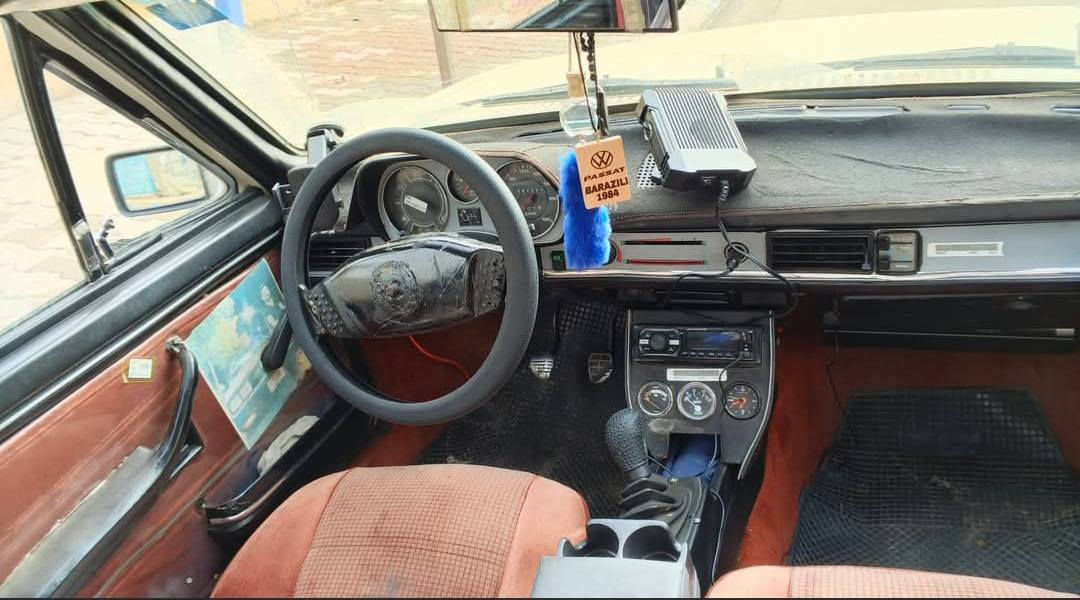 سلام عليكم سياره للبيع مشروع وطني سنويه 2031 موديل 1984 كود بانزين بي كير محرك شرط أربع تايرات جديد كهربائية كلها شغال صدر جديد سيار تعمير جديد صبغ عام جماليه بدون ضرب سعر 38 بي مجال ***********
