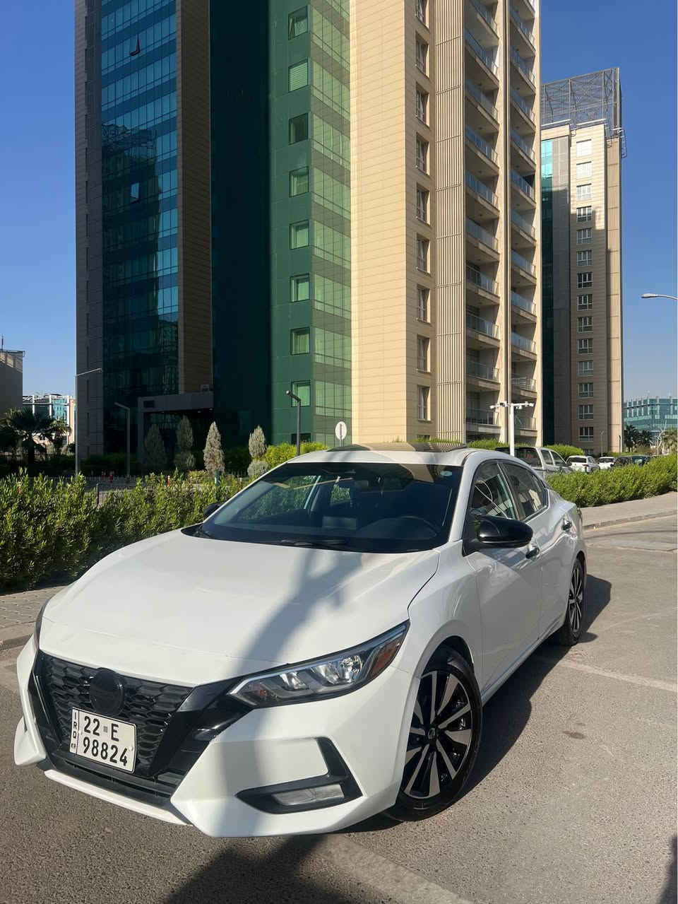 سێنترا مۆدیل ٢٠٢٢ svسلایت ١ پارچەی سبوغە بەس بۆنیت بێ ژۆرێ سەیارەکە زۆر پاک ماوەتەوە کامل سێرڤسی لۆ کرایە ٤ تایەی نوێی لۆ بەسترایە ٨٢هەزار کیلۆ مەتر رۆشتووە نرخی ١٥٢وەرەقە و کەمەک مەجال 
*********** أربيل, العراق
