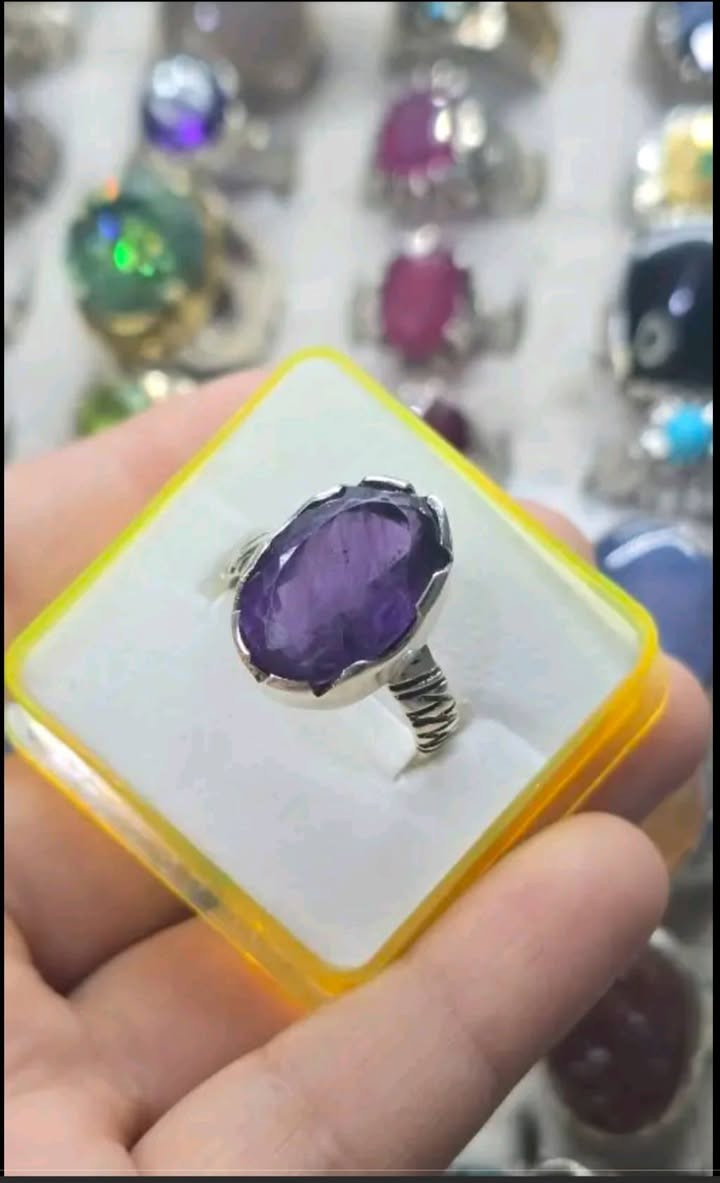 جمشت افريقي صياغه يدويه نجفيه فضه عيار 925 قطعه جميل جدا الاستفسار عن الخاص


**إذا كنت صاحب هذا الإعلان وتريد حذفه لأي سبب، رجاءا أرسل رسالة إلى الدعم الفني**