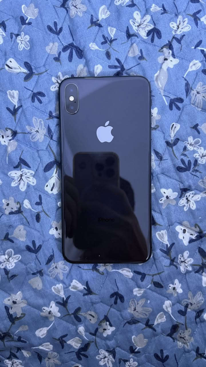 ايفون اكس ماكس
ذاكرته256
بطاريه مبدله 
شريحه وحده
لون اسود 
سعر 250
🛑بغداد_التاجي_زملة حمدي_شيخ حمد
***********🛑
🛑واتساب موجود هم👆🏻
