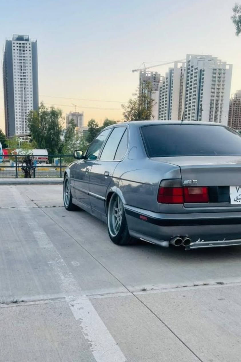 سلام‌علیکم ورحمةالله

سیارە بی ام ٥۲٥ BMW للبيع

- مودیل ۱۹۹۳ رقم‌اربیل تحويل بشرط

- فول موا‌صفات گیرعادی

-سیارە بجم کبس فقط واحد جاملغ خلفي مبدل

-  ۹۰۰ دولار غرامه

 - سياره نضيفه جدا رقم‌اربیل تحويل وكاله گیرمحرک حدادیە کلشی بشرط

سعر ٤٨ ورقه
مكان اربيل

للاستفسار اتصل برقم صاحب سياره
۰۷٥۰۳۷٤۳۰۳٦
هاف فايبر واتساب


**إذا كنت صاحب هذا الإعلان وتريد حذفه لأي سبب، رجاءا أرسل رسالة إلى الدعم الفني**