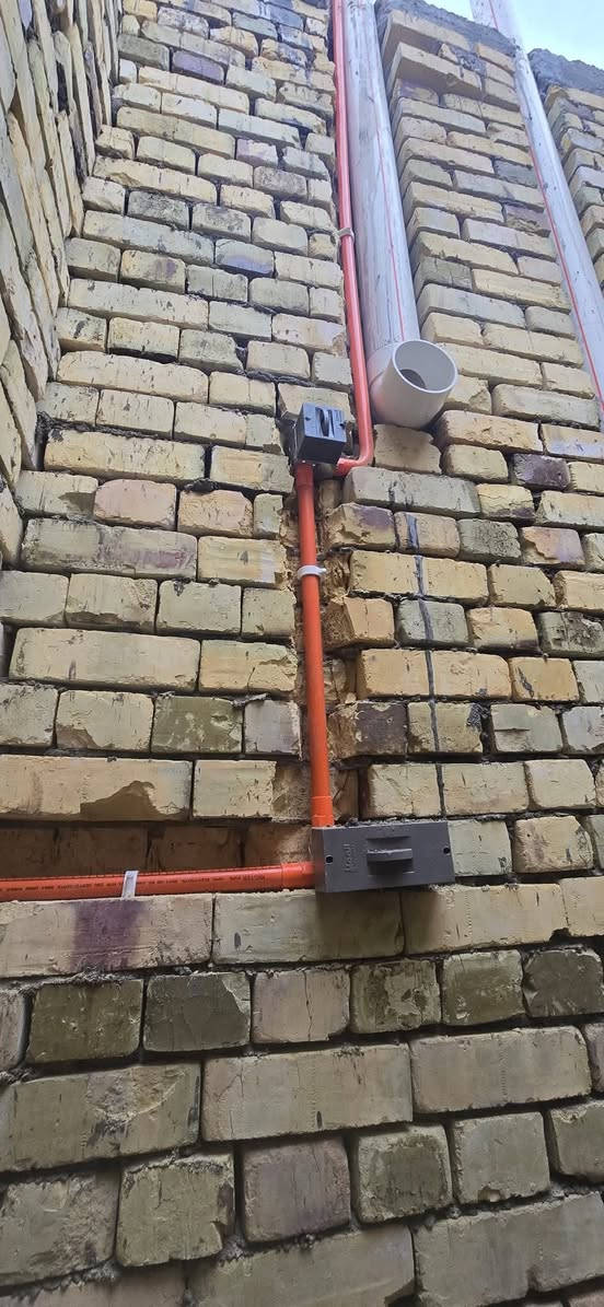 ابو مرتضى للتأسيسات الكهربائية العامة بنظام السيمنس والبوري بأجود المهارات الاساسية للعمل خبرة على مدى 10سنوات يمكنكم التواصل على الرقم  *********** وبخدمتكم
