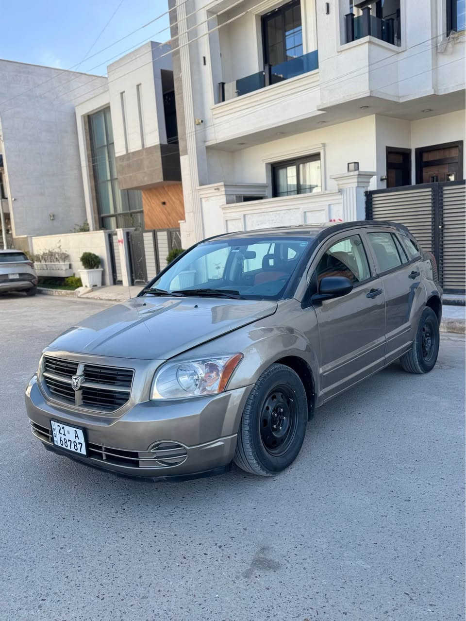 السلام عليكم/***********
 دوج كاليبر رقم سليمانية جديد سنوية هزه جديدة تريد تحويل او وكالة موديل 2007 سيارة جاهزه من كلشي كير مكينة صدر تخم تاير تبريد ثلج اي نقص ما بية مكان سيارة 
بغداد الدورة 
السعر 60 بية مجال 
*********** بغداد, العراق
