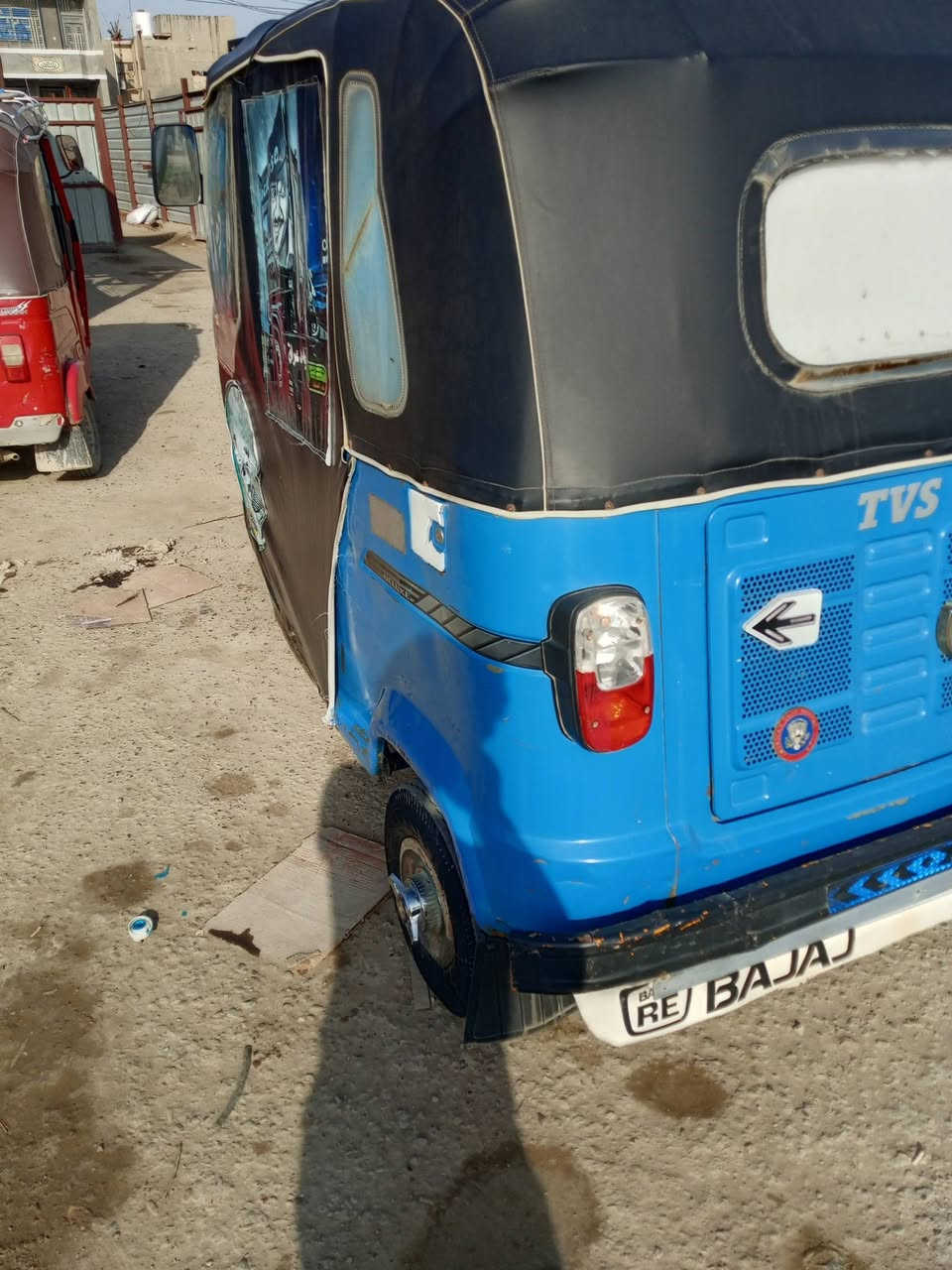 السلام عليكم تكتك موديل 19 شهر 11الوراق كامله محرك مافتوحه بس زنجيل مبدل بيها كهرباياتكلها شغاله تخم تاير دوشمه الكتك كلش نضيفه ***********العنوان الدوره ابو دشير السعر 5و500وبيها مجال بصيط
