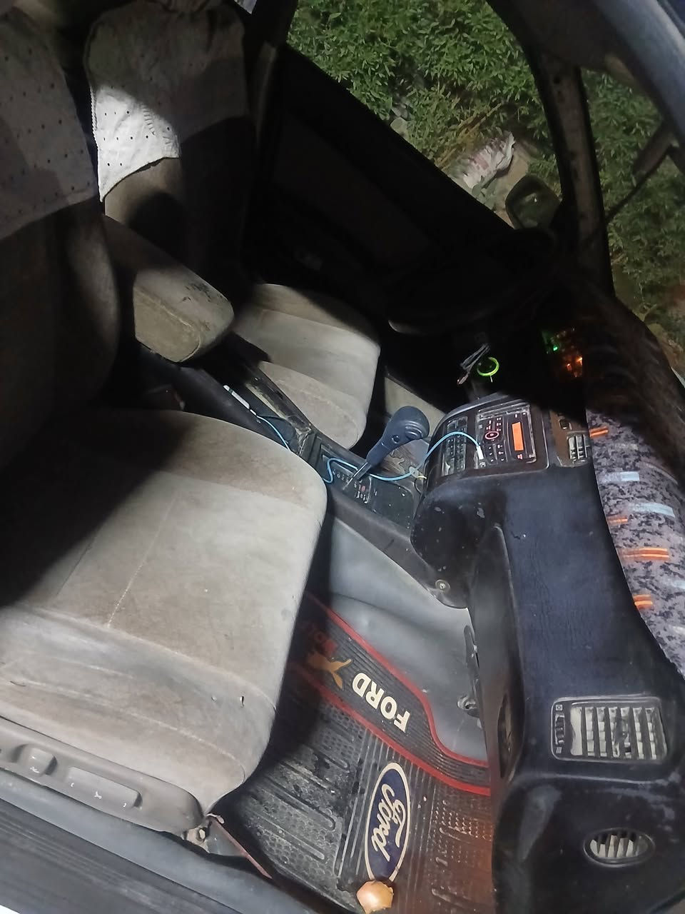 سلام عليكم سياره بطه موديل  .. 95 رقم دياله انكليزي سايره كير محرك كصه نقل جثه اصوليات مكفوله كفاله عامه    ... السعر 53 بيها مجال .. مكان السياره النجف طريق كربلا نجف عامود 167 يا علي  . رقم .***********
