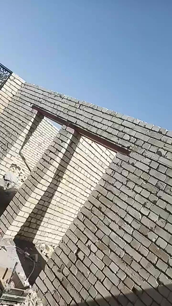 كادر خلف بناء.   متفرغ حالياااا.  ***********
***********
