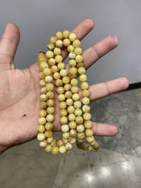 سبحه كهرب حر طبيعي خامه جبنيه مقفوله 99 خرزه كركوشه كويتي 38 غرام بدون...