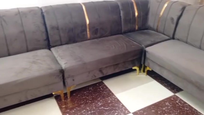 سلام عليكم مكيف للبيع سعره ١٢٥ وبيه مجال 
قنفات جديدات سعرهن ٣٥٠ وبيهن مجال 
غرفه نوم تركي جديده ٥٥٠ وبيه مجال 
كاونتر بعده جديد ٢٠٠ وبيه مجال 
لعنوان بغداد 
***********
