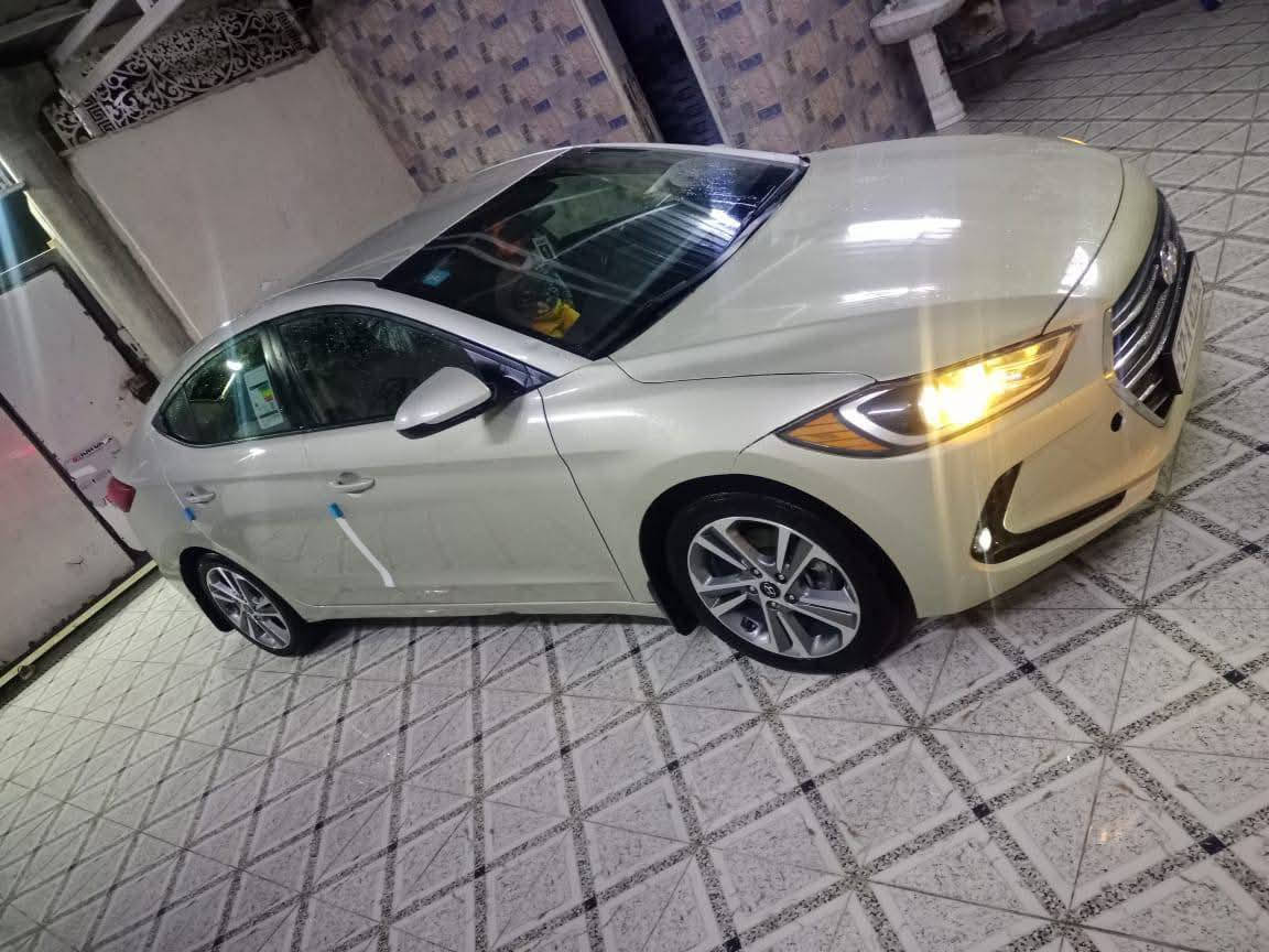 سلام عليكم للبيع النترا موديل 2017 وارد امريكي حادث كلش خفيف بدون ايرباك صبغ جاملغ وبنيد بدون دواخل والباقي كفاله من الضربه والتبديل والصبغ محرك 2000دوش محرك كير تبريد حداديه كفاله نضام أيكو+نضام سبورت تخم تاير جديد رقم ذي قار جديد سنويه 2030 سياره جديده سعره95مجال كلش *********** بس واتساب و اتصال عادي موجود
