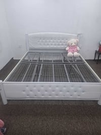 سرير • أثاث • للبيع