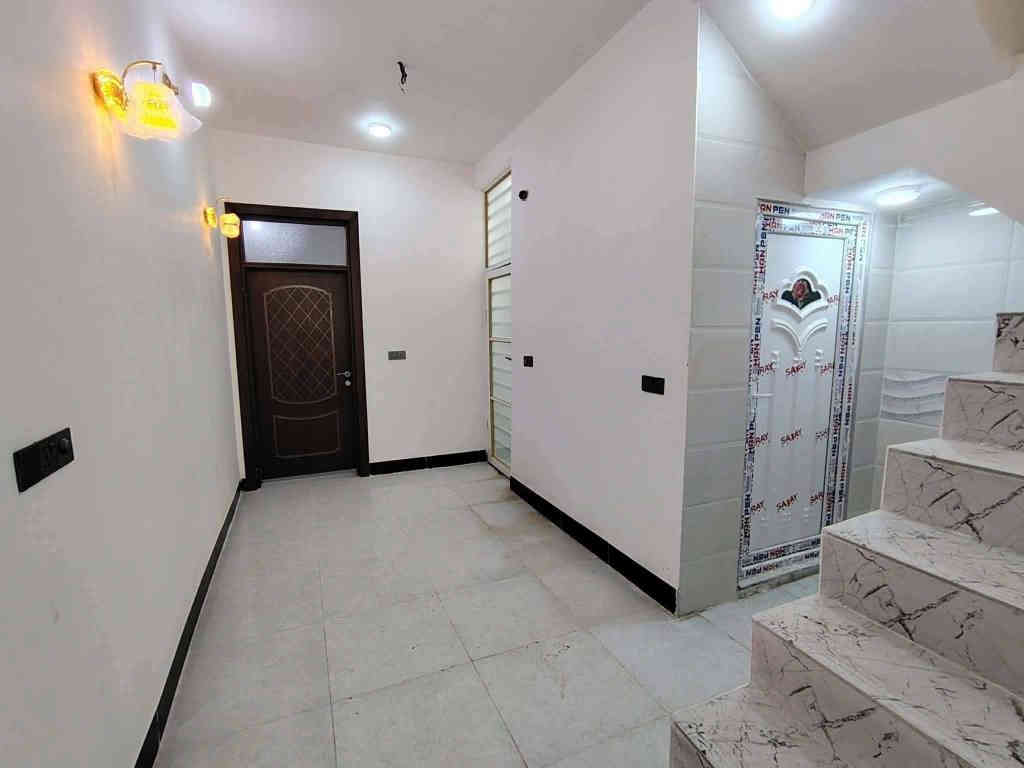 دار للبيع  50 م 🏡 (مكتب الخليج للعقار عمود327)
*********** وتساب
***********
✅ مشمول بقرار التطويب 

بسعر /27/ مليون مع المجال/ بل خط الأول قريبه عله شارع العام
موقع /نجف 🏡شارع الحولي مال المطار عمود 327

البناء 🏡 
غرفه/صاله/مطبخ / صحيات/مكشوفه
بناء مرتب/ اساس + سقف كونكريت + طابوك

ألخدمات 🏡 ماء/كهرباء/مدارس/سوق/تبليط/لحد الباب النجف, العراق
