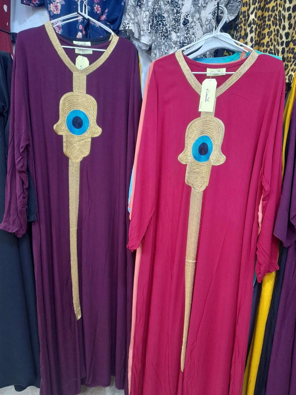 حبايبي رمظان كريم علينه وعليكم بالخير والبركة عروض الدشاديش الكشمير موجود قياسات وموديلات سعر ١٠الاف وموجود توصيل داخل أبو عظام والمناطق القريبه ومتواجدين وره الفطور وأهلا وسهلا حبايبي واتساب ***********
