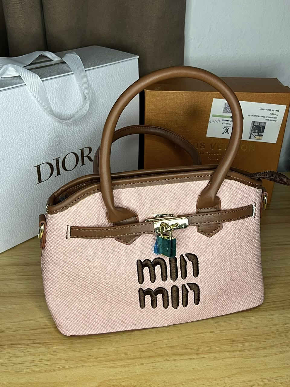 سلام عليكم متوفر عندي جنط ماستر كوالتي وكوالتي عالي اسعار كلش مناسبه


**إذا كنت صاحب هذا الإعلان وتريد حذفه لأي سبب، رجاءا أرسل رسالة إلى الدعم الفني**