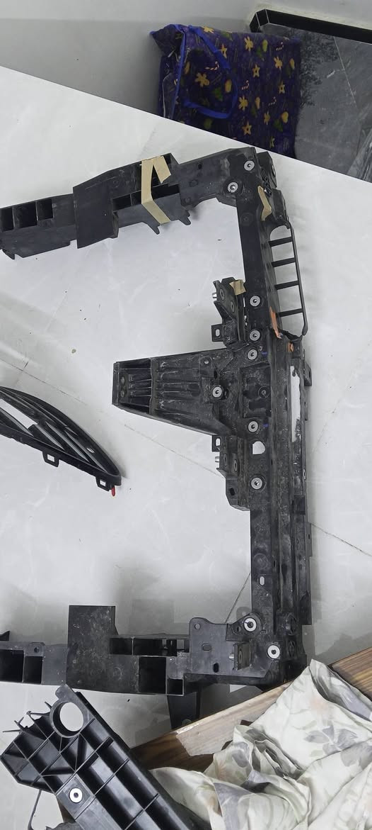 للبيع شباك ولو وبدنه اصليات يحتاجهلهن تصليح خفيف مال جن بلاس مكانهن اعظميه
***********
