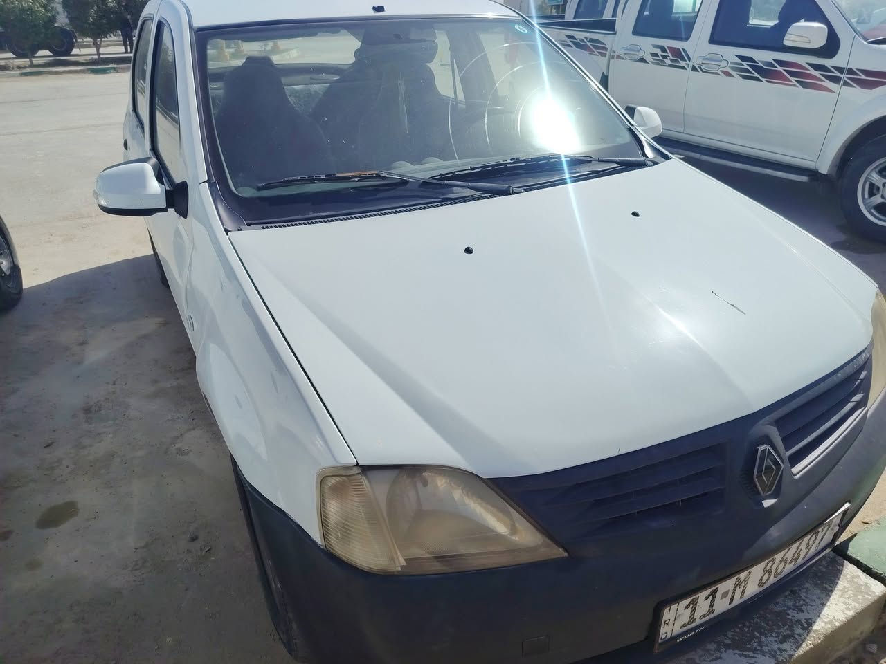 رينو لوكان موديل2012رقم بغداد دولي سنويه هزه جديده كير ومحرك كفاله كهربائيات  ماناقصه ولا كلوب  استيرن باور. جام كهرباي  تقفيل سنتر لوك سدر جديد بل كرتون. سياره مال جناي.اسعر٤٧ وبيه مجال بصيط. لاستفسار ***********
***********  المكان السماوه
