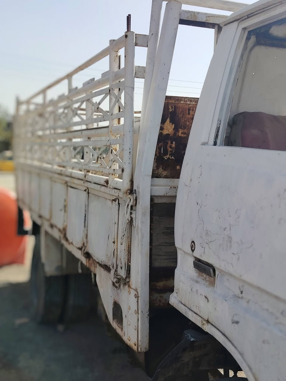 سلام عليكم دانيه مديل 80 رقم انبار صدامي راعي يداور كير موجود كيه محرك ماكو السعر 14 العنوان بابل المسيب *********** ***********
