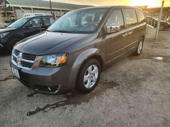 دوج كرفان للبيع او مرواس كير محرك ٦سلندر ٣٥٠٠ تخم تاير وصدر جديد موديل ٢٠١٠ رقم النجف سياره  باسمي ورقم انكليزي تبدبل جامع امامي اليمين بدون دخوله ومكان سياره بسمايه بغداد السعر ١٢٠ بيه مجال ورقم الهاتف ***********
