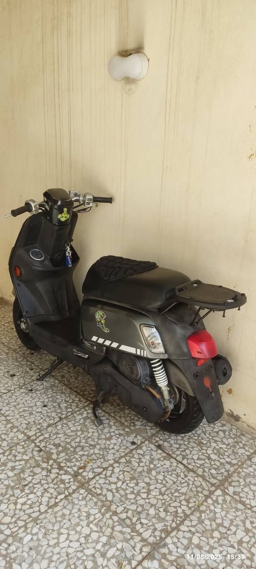 سلام عليكم دراجة بوليس مسطرة 2013 دراجة رمبة مكفولة كفالة عامة اني منزلهة على ايدي من الرمبة دراجة خير من الله منزلهة بمليون و300  معروضة هسة بواحد ومية او مراوس بسكنس فحل مكان بغداد ***********
