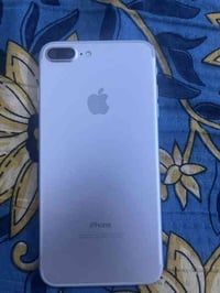 ايفون 7 بلاص  ذاكره 32 بطاريه 100 مبدله  جهاز بس الكامره الخلفيه مغوشه...