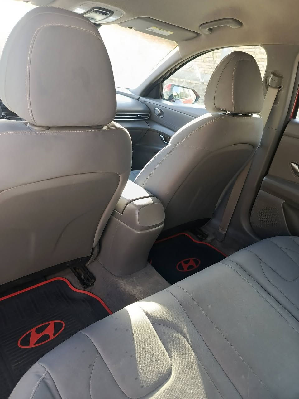 السلام عليكم النترا 2021 فول مواصفات عدا الفتحه تحكم جهتين رادار امامي جانبي خلفي توقف ذاتي تحديد مسار ثلاث انضمه قيادة تشغيل عن بعد حادثه امريكا جاملغ وبنيد 
وهنا بالعراق جاملغ وباب وسونار موجود معوقين باقي سنه وتصير حره وكاله عامه بأسم المشتري السعر ١٢٥وبيها مجال 
هاتف ***********
