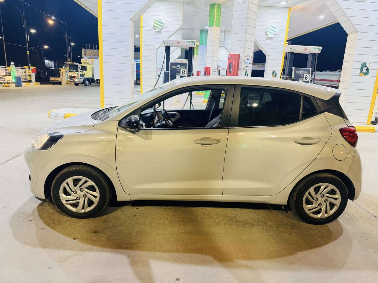 للبيع i10 هونداي موديل 2024 حره رقم بغداد فول مواصفات مكينه تنفس طبيعي ماشيه 32 الف السعر 100 ورقه مكان ميسان العماره ***********
