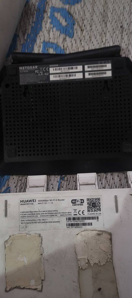 سلام عليكم 
راوتر تبلنك ax21
راوتر هواوي 3000 وايفاي 6
راوتر شاومي 2350 وايفاي 6 
ديكو عدد ٢ m4 و e4
تبلنك c6 عدد 2 
نت كير 1600 
تبلنك 1200 يرهم سيمكرت
للستفسار ***********
