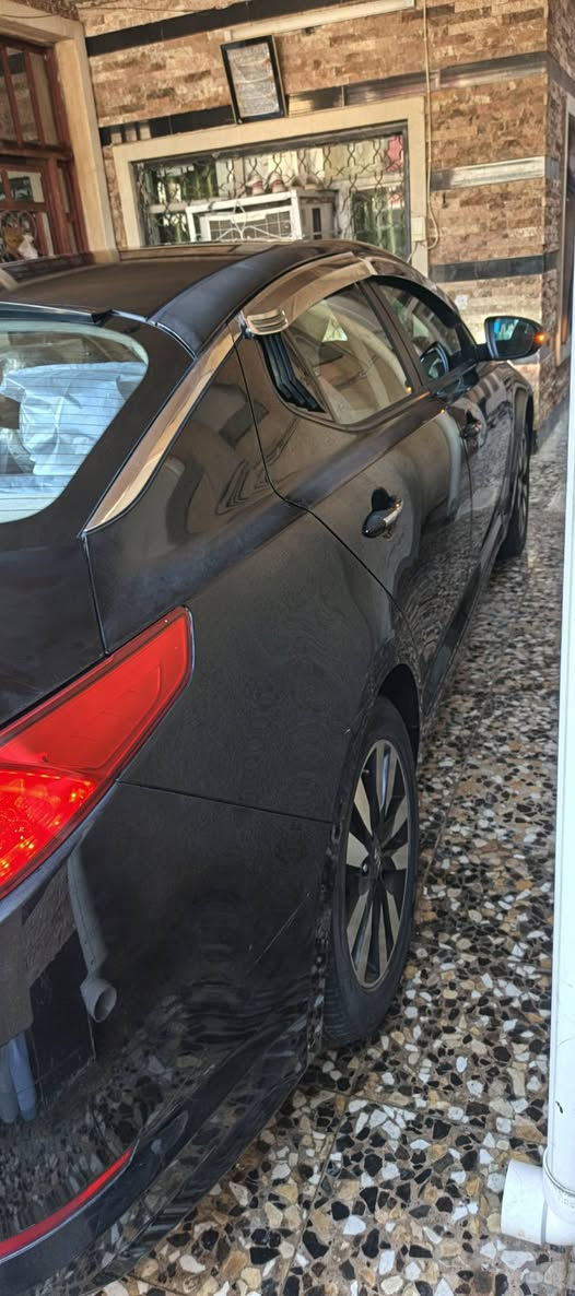 السلام عليكم اوبتما رقم شمالي وكالة او تحويل اني حاضر موديل ٢٠١٣ وارد خليجي مكفولة كفالة عامة من الصبغ عدا بارد بسيط بالجمالغ الامامي ورصعة بسيطة بالجاملغ الخلفي موضحات بالصور السيارة بيهة جراد بسيط بالبنيد والقمارة امغلفهن فابلون اصلي شغل درجه اولى للجمالية مكينة جديدة لوك تبريد ثلج السيارة فول مواصفات عدا الفتحه رقم الهاتف‏‪***********‬‏ متوفر واتس اب السعر 1250 نضيفه مال بيت وبيهة مجال العنوان بغداد الدورة ابو دشير
