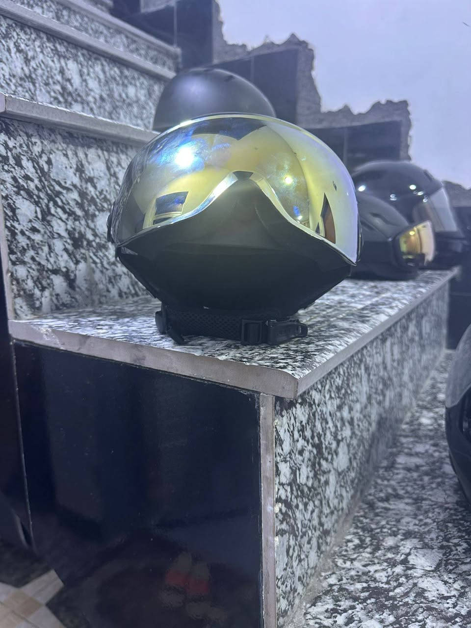 السلام عليكم 
خوذة دراجة ناريه وهوائيه 
باله ماركه كلهن شحن من المانيا 
كل وحده وسعرها


**إذا كنت صاحب هذا الإعلان وتريد حذفه لأي سبب، رجاءا أرسل رسالة إلى الدعم الفني**