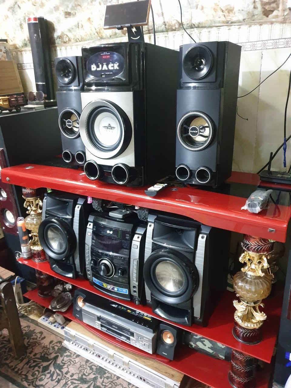 دي جي(DJ ACK)  بلوتوث وراديو وفلاش ورام واواكس تحكم بيز  السعر ٧٥ الف نوعية راقية الابعاد 46×23×41سم  العمق الحلة مهندسين الاتصال على الخاص او موبايل  ***********  يوجد توصيل
