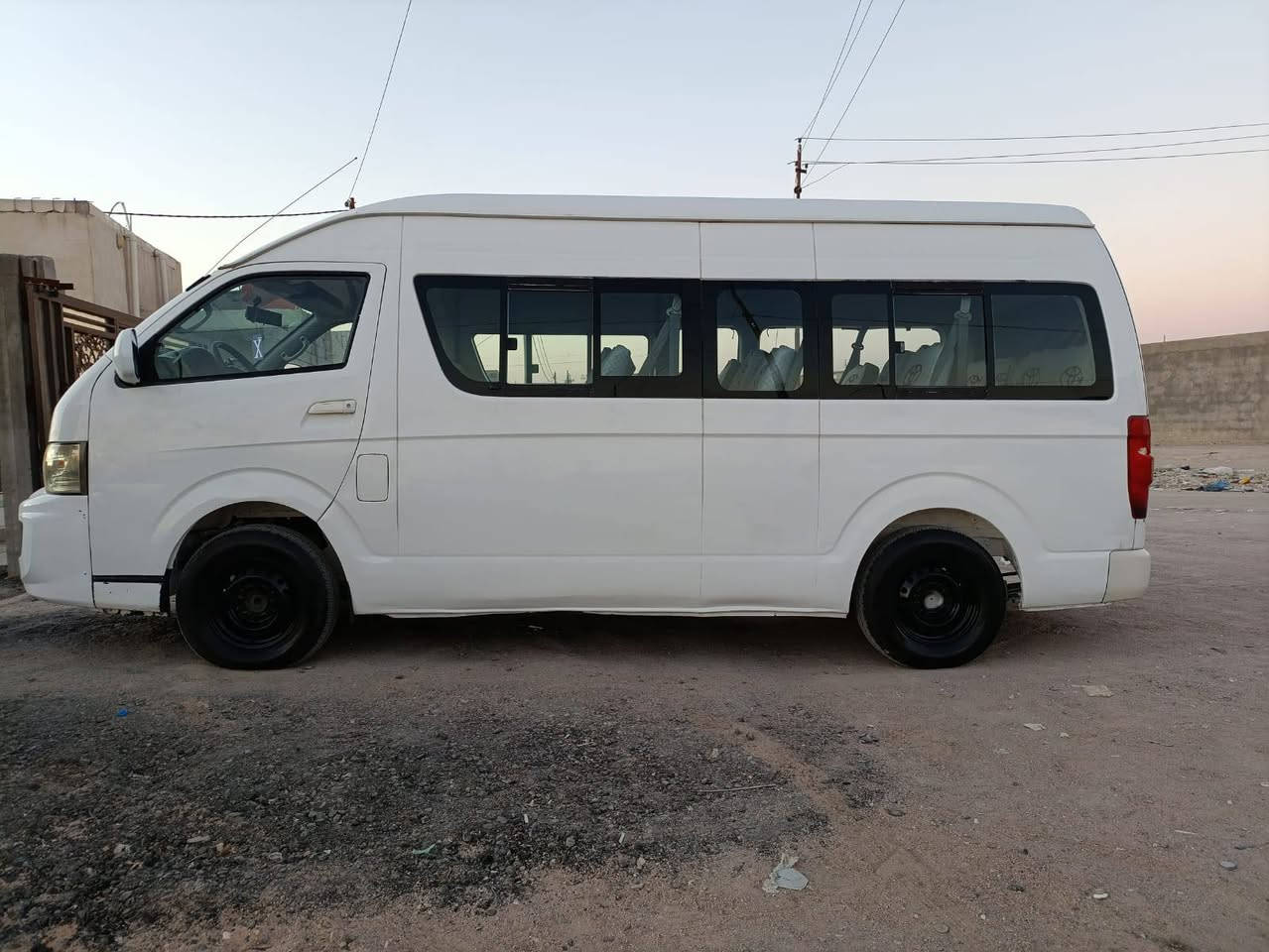 جنبي 2012بصره تحويل محرك توه مشدود تخم تاير جديد حداديه بيه صبغ دوائر فقط وبيه بل الغد  طخة خفيفه سعر 100 وبيه مجال بسيط مكان سياره (بصره . الزبير)
 واي استفسار ***********
