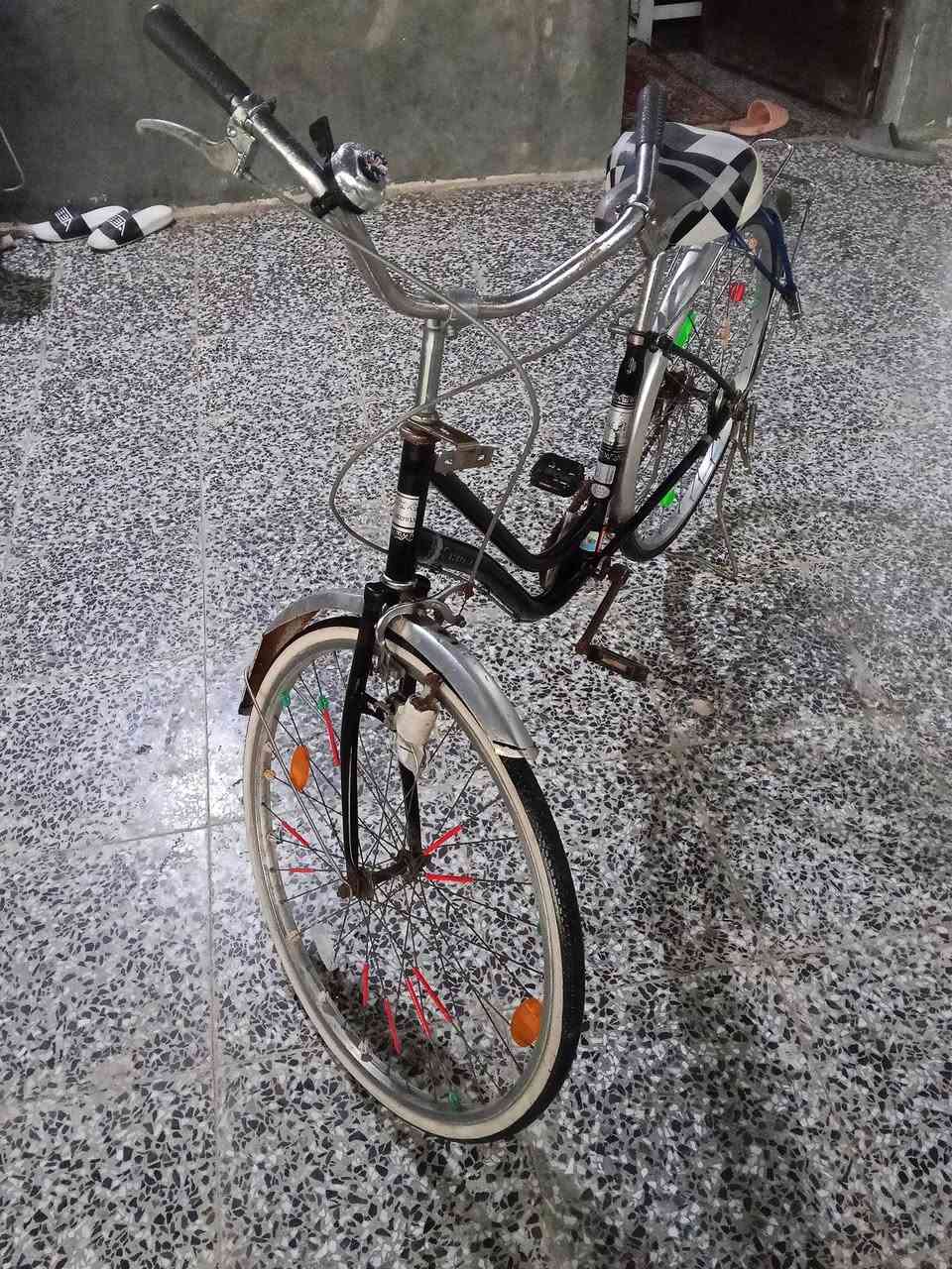 بايسكل جديد للبيع سعرة 80 مكانة طويريج والشراي بي خير ويدلل ***********
