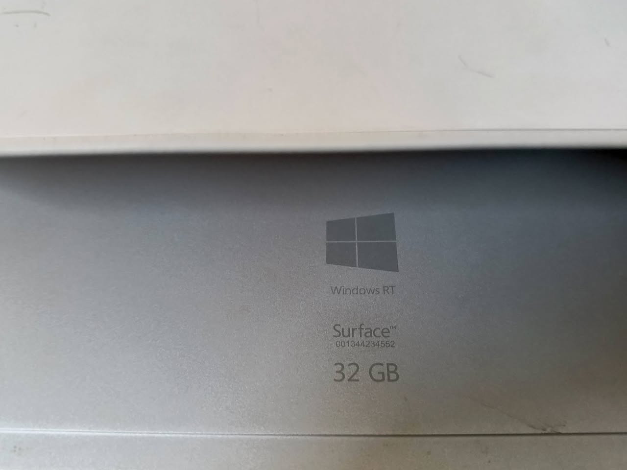للبيع جهاز Surface RT 32GB
الجهاز نظيف وشغال، شاشة لمس ممتازة
وياه الشاحنة الأصلية 🔌
ملاحظة: الشحن عاطل (يحتاج تصليح أو تبديل بطارية)
ابيع فحم 
السعر: 60 شامل التوصيل 
المكان: بغداد
***********
